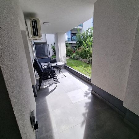 Apartament superb in regim Hotelier- Arad Plaza Exterior foto